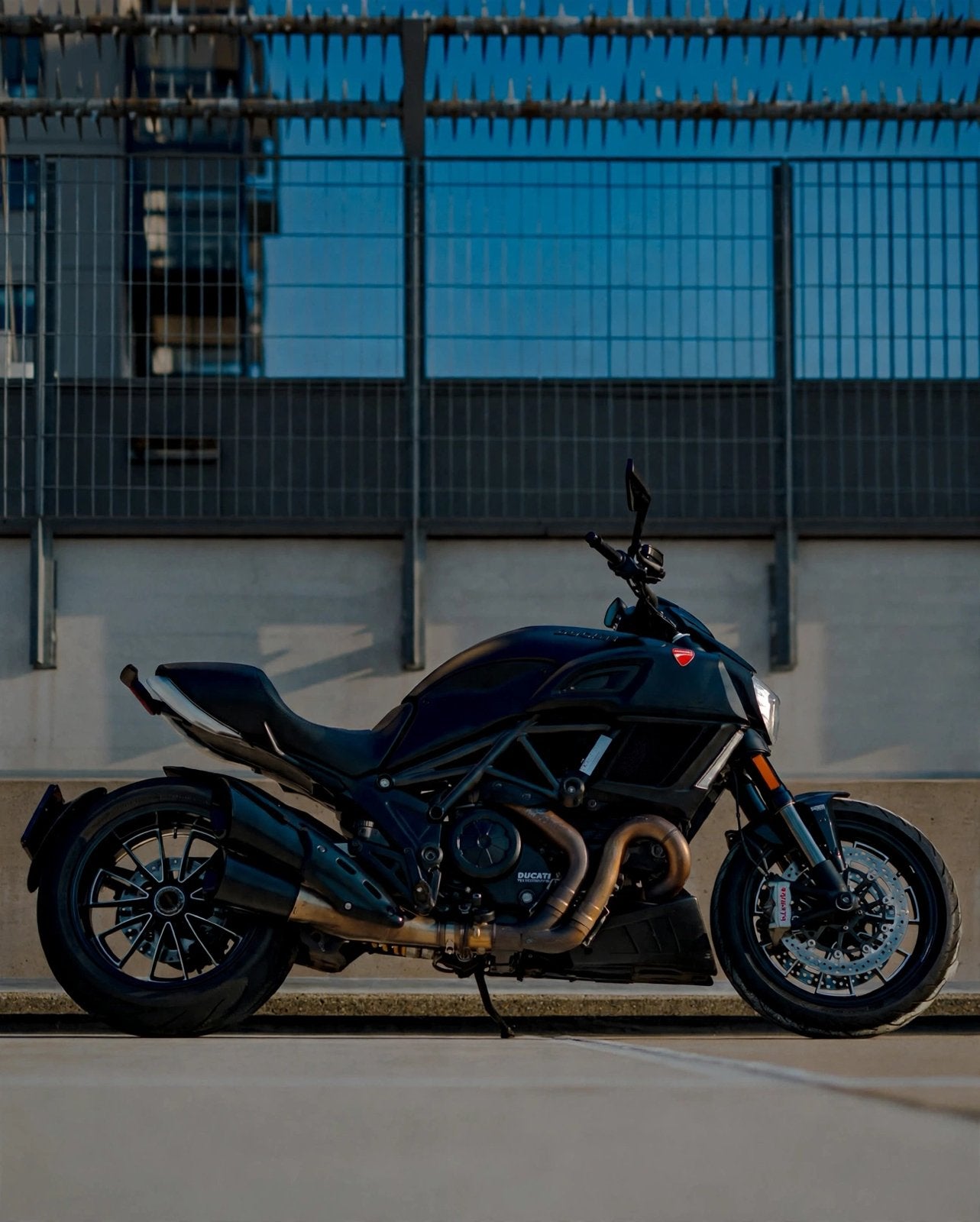 Ducati Diavel Dark