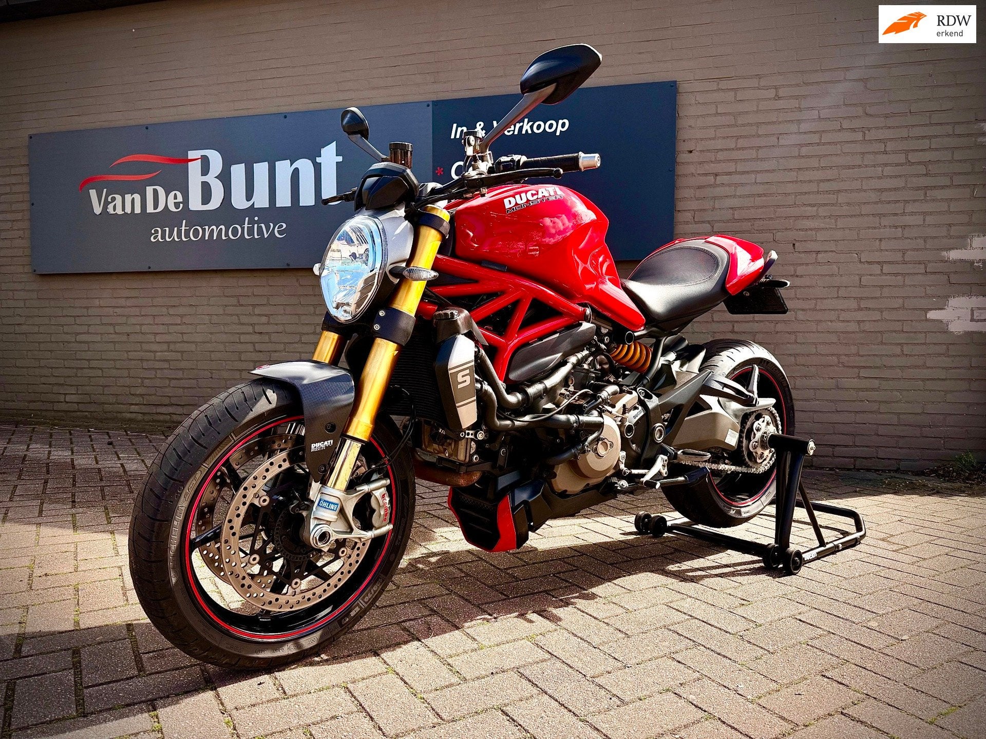 Ducati Monster 1200S