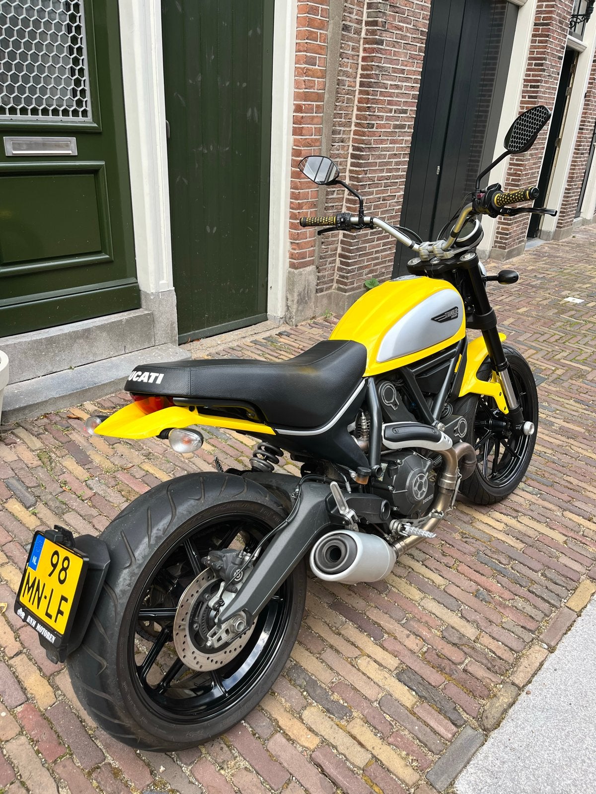 Ducati Scrambler 800 Urban Enduro