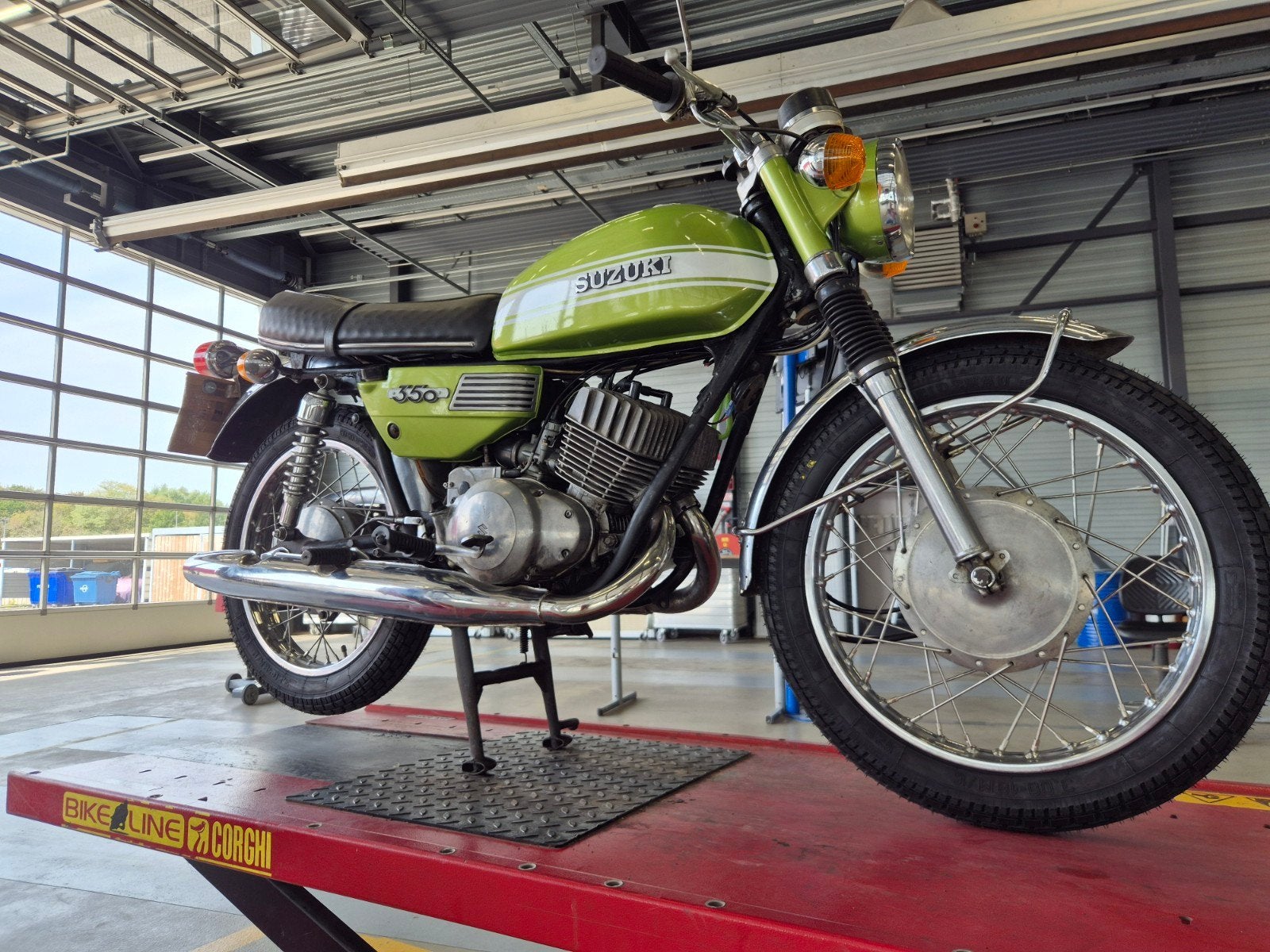 Suzuki T 350 Rebel