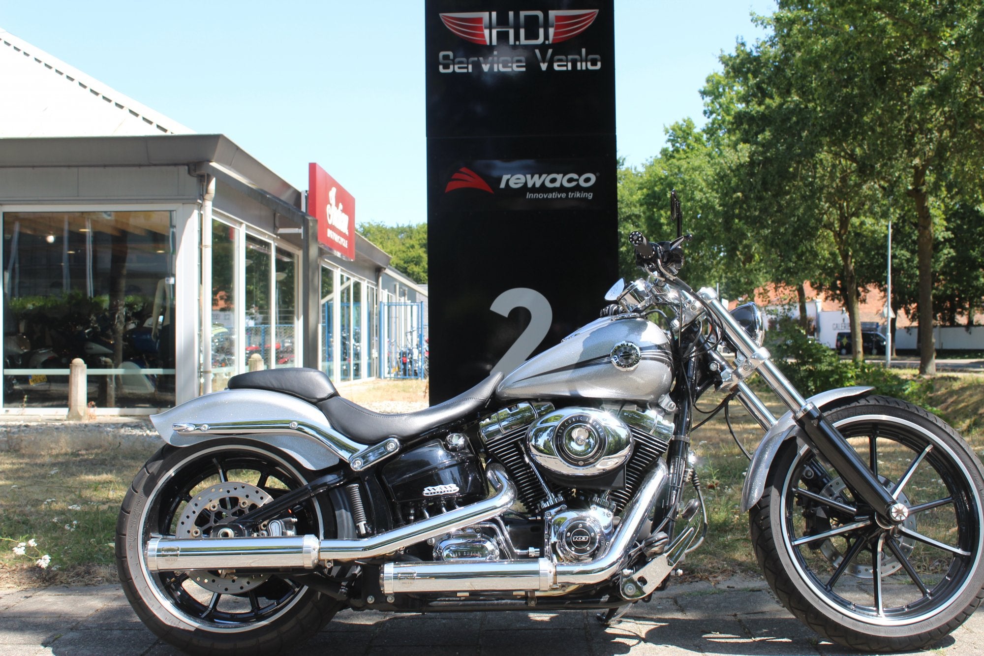 Harley-Davidson FXBRS Breakout 114