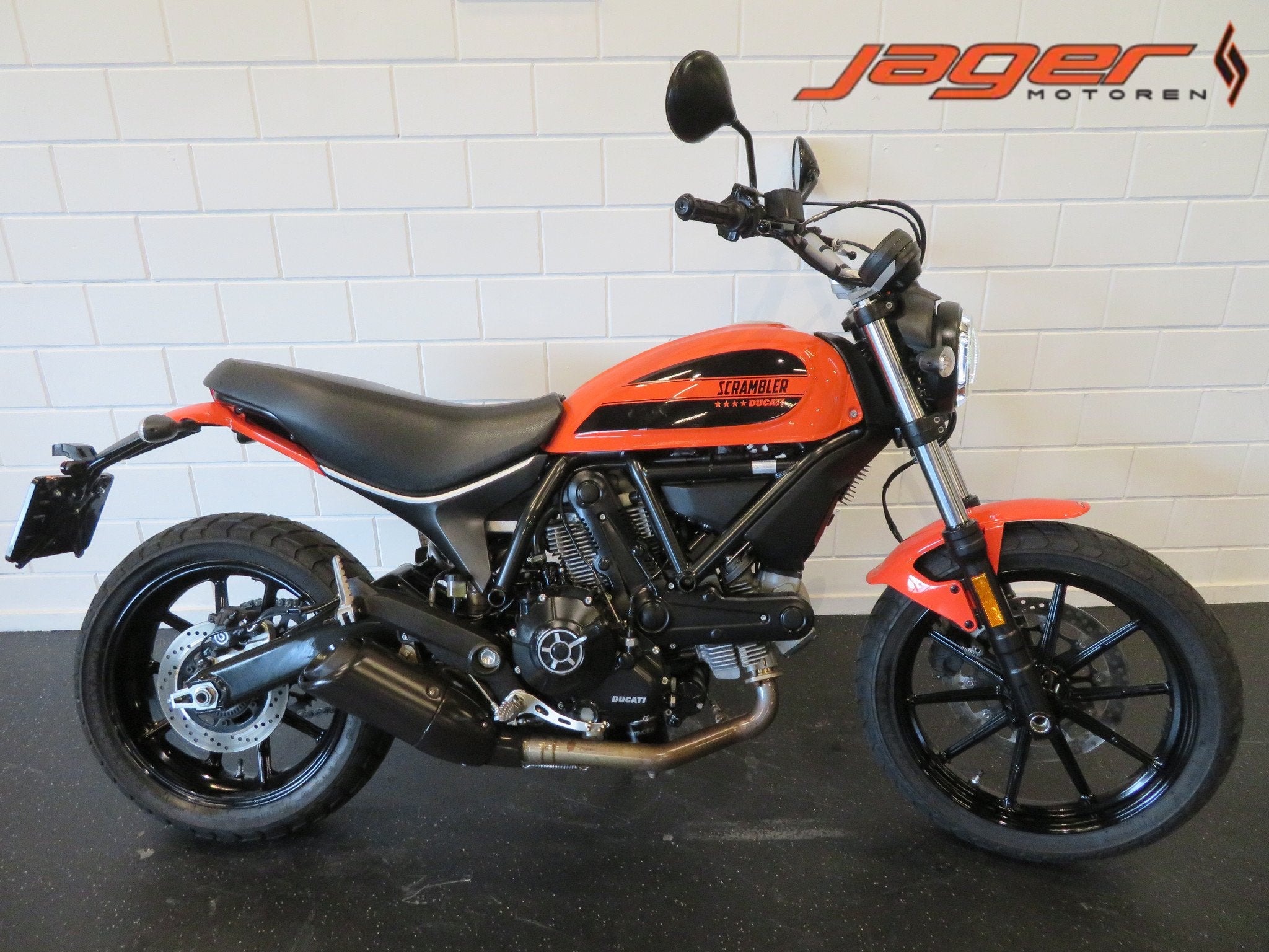 Ducati Scrambler 400 Sixty2