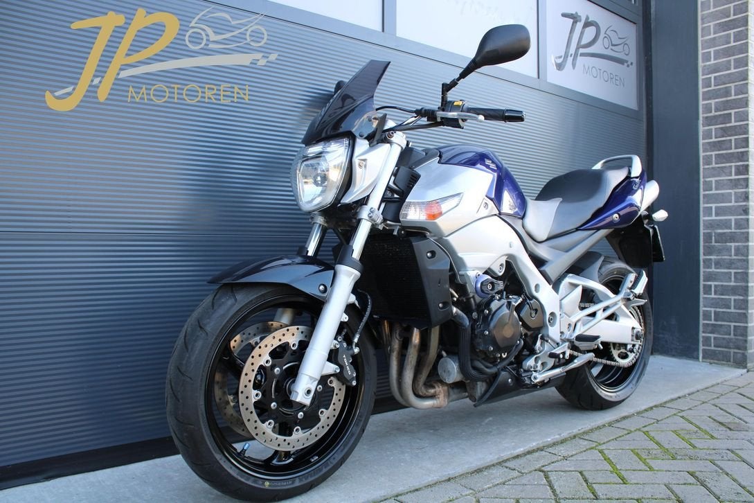 Suzuki GSR 600