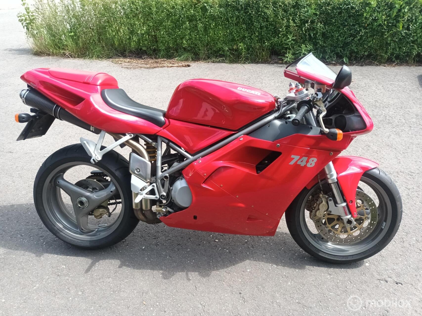 Ducati 748
