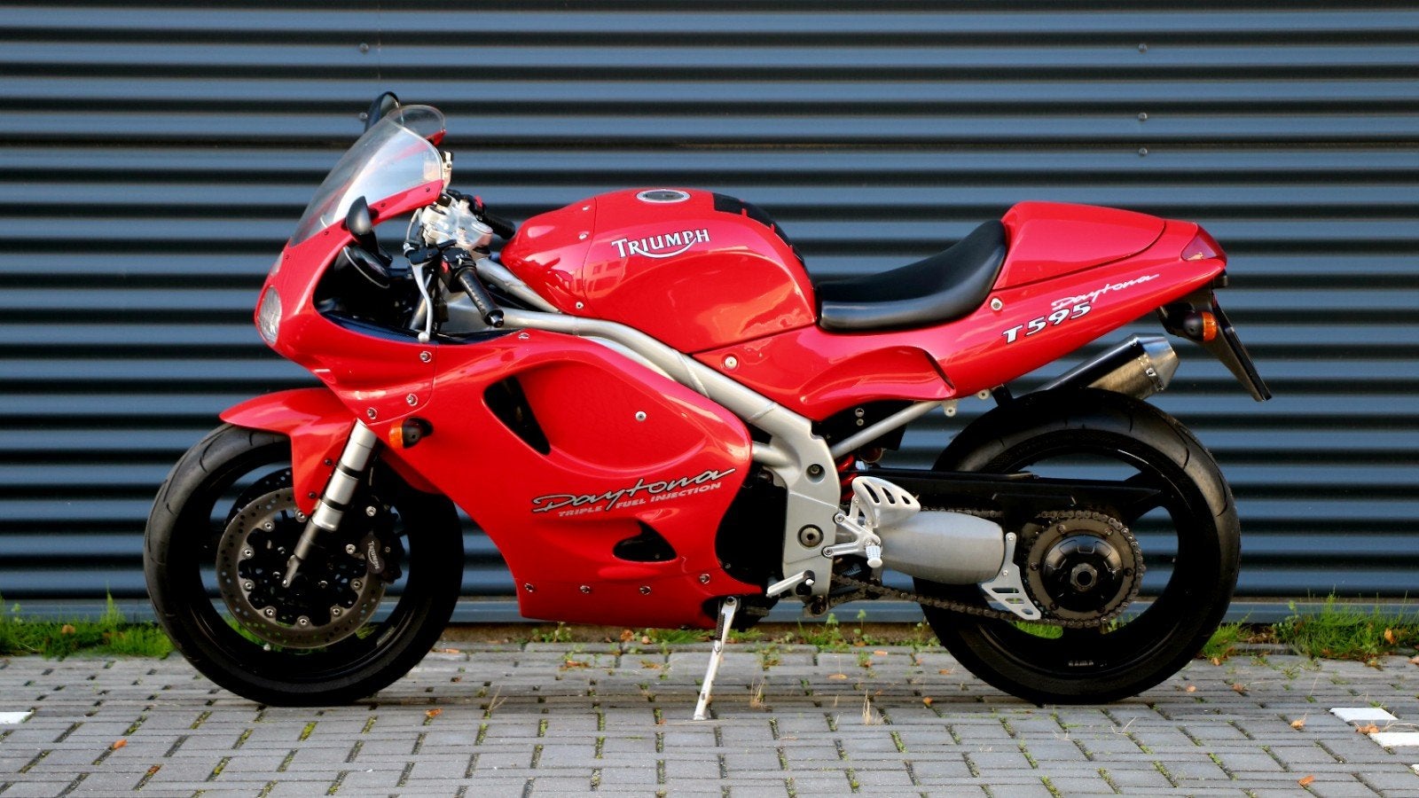 Triumph Daytona T595