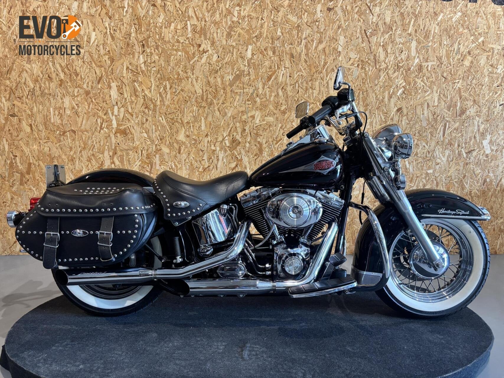 Harley-Davidson FLSTC Heritage Softail Classic
