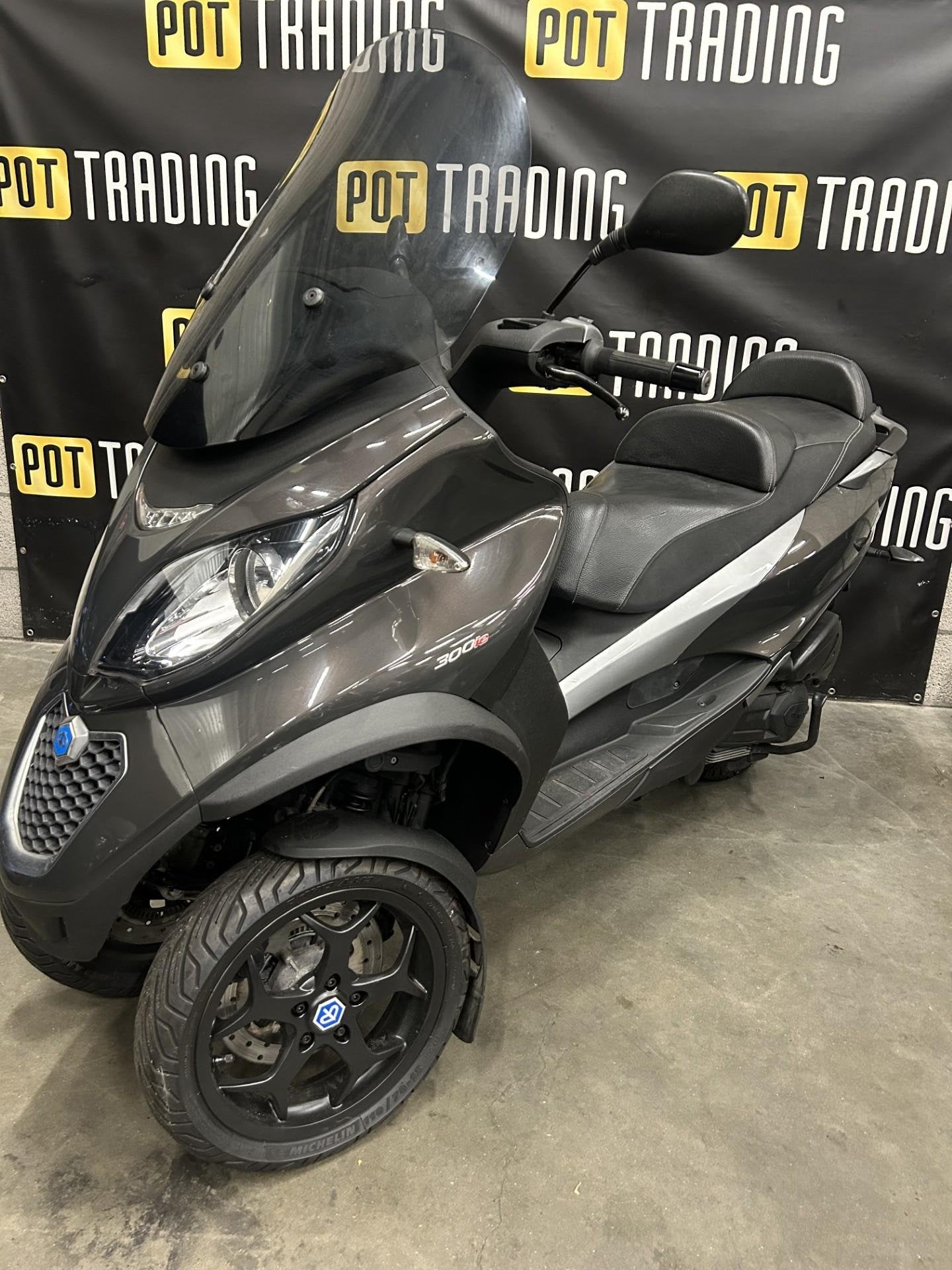 Piaggio MP3 300 LT