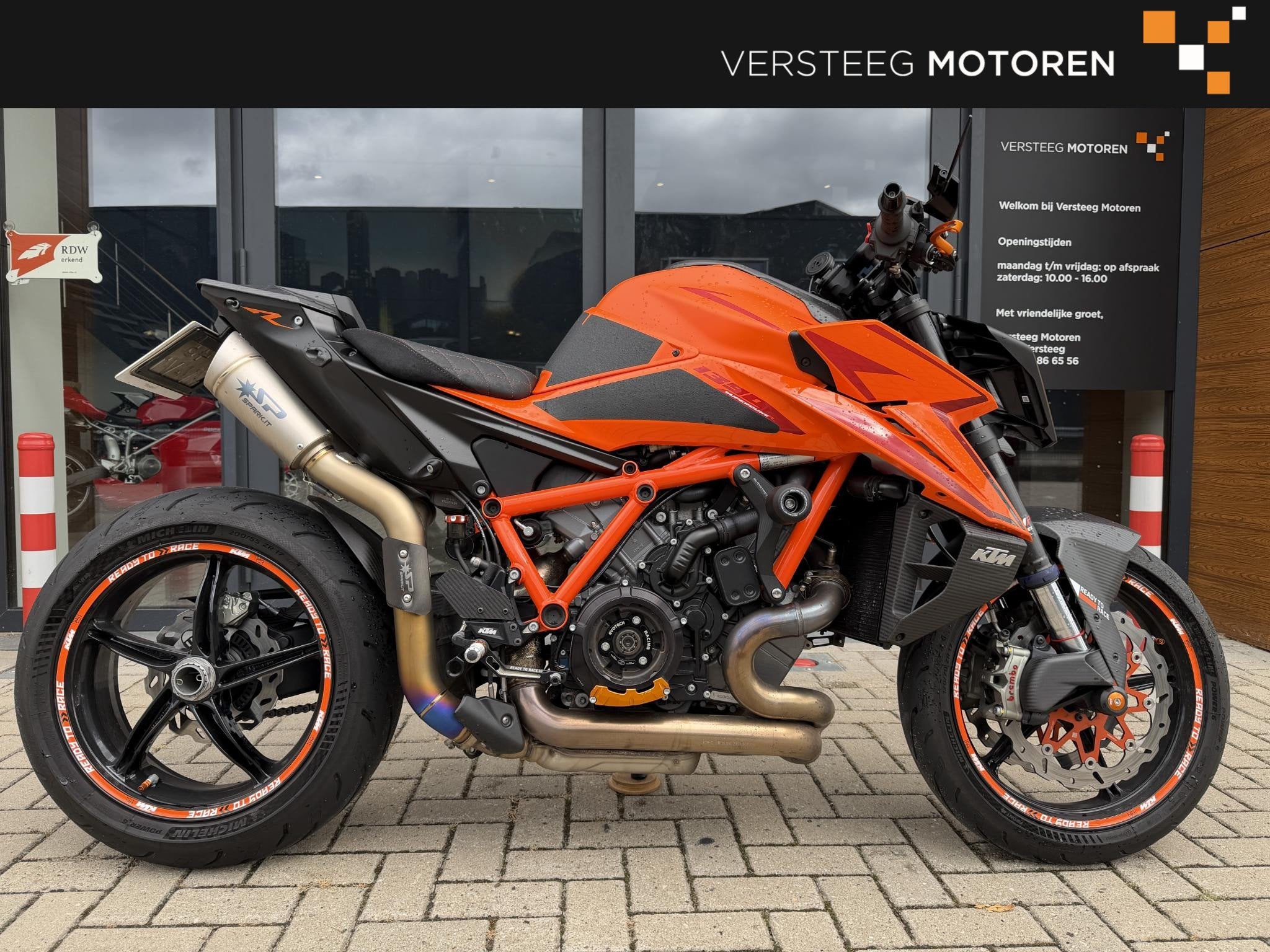 KTM 1390 Super Duke R EVO