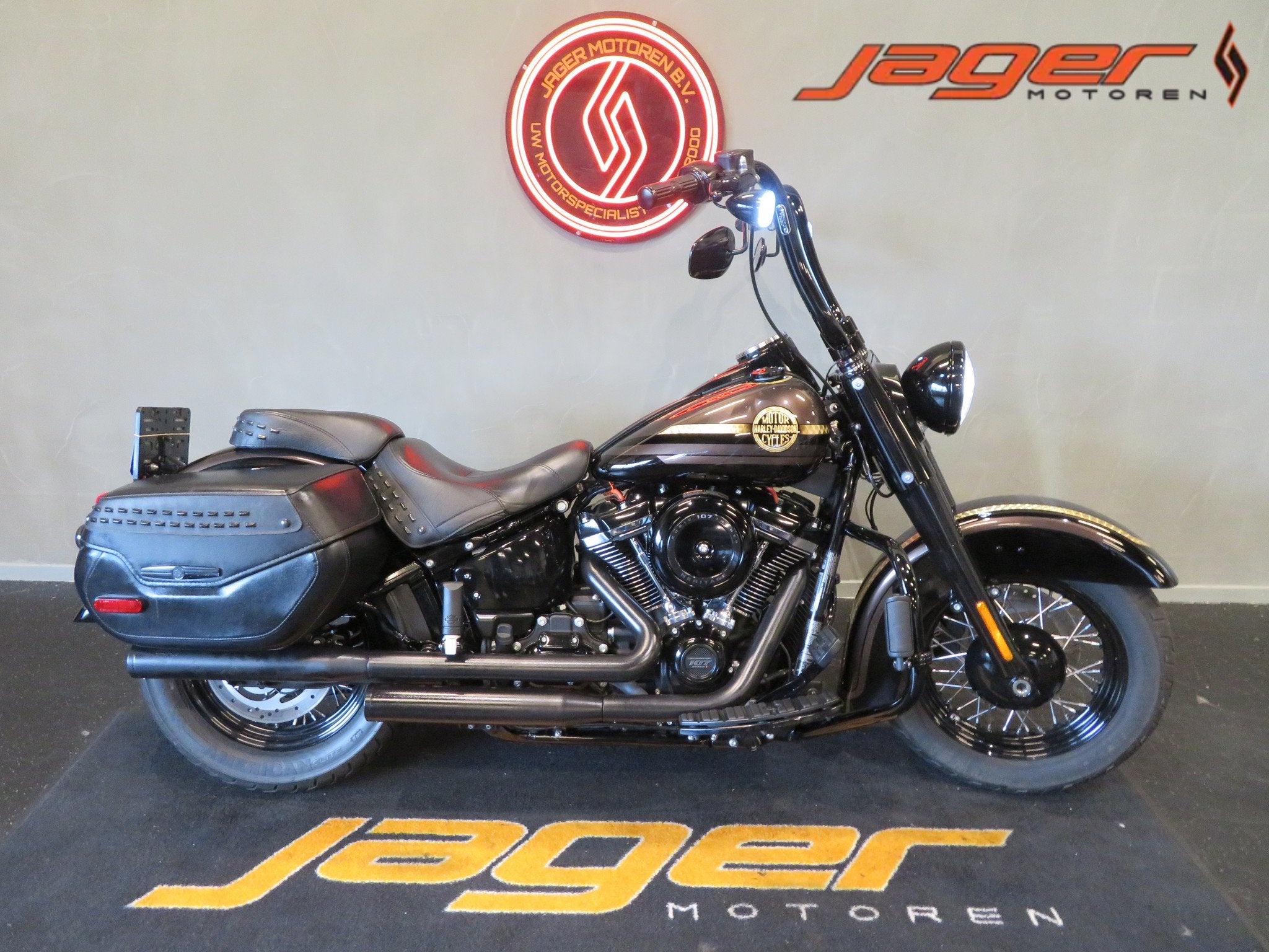 Harley-Davidson FLHC Softail Heritage Classic