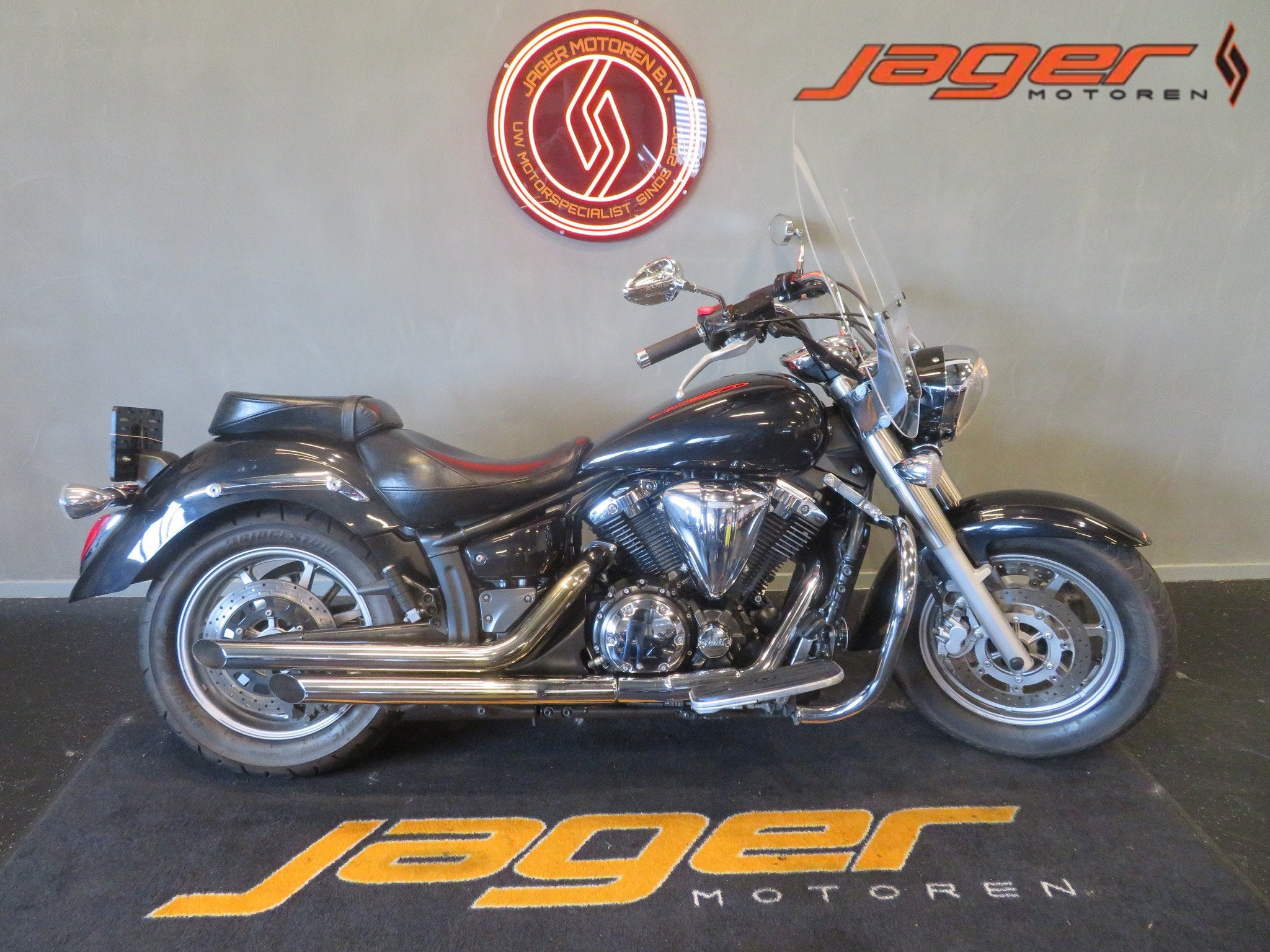 Yamaha XVS1300A Midnight Star