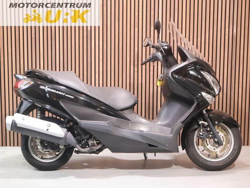 Suzuki UH 200