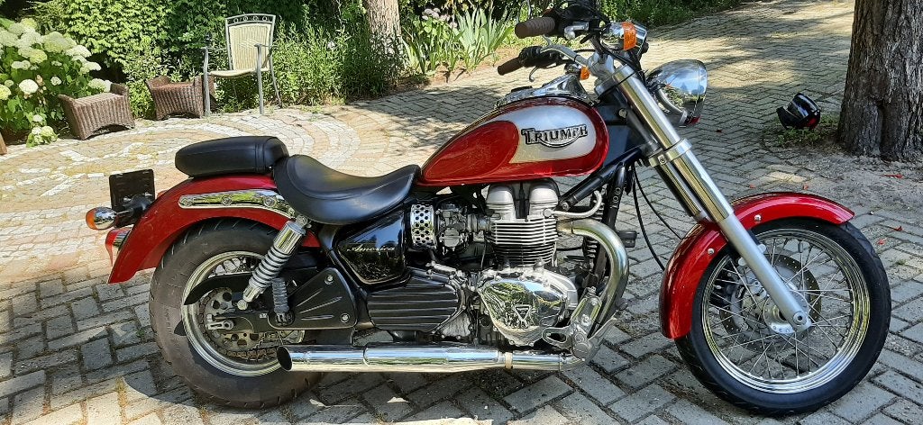 Triumph Bonneville America