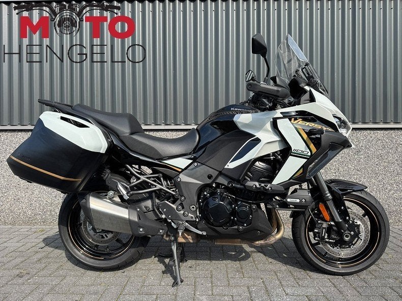 Kawasaki Versys 1100SE Tourer