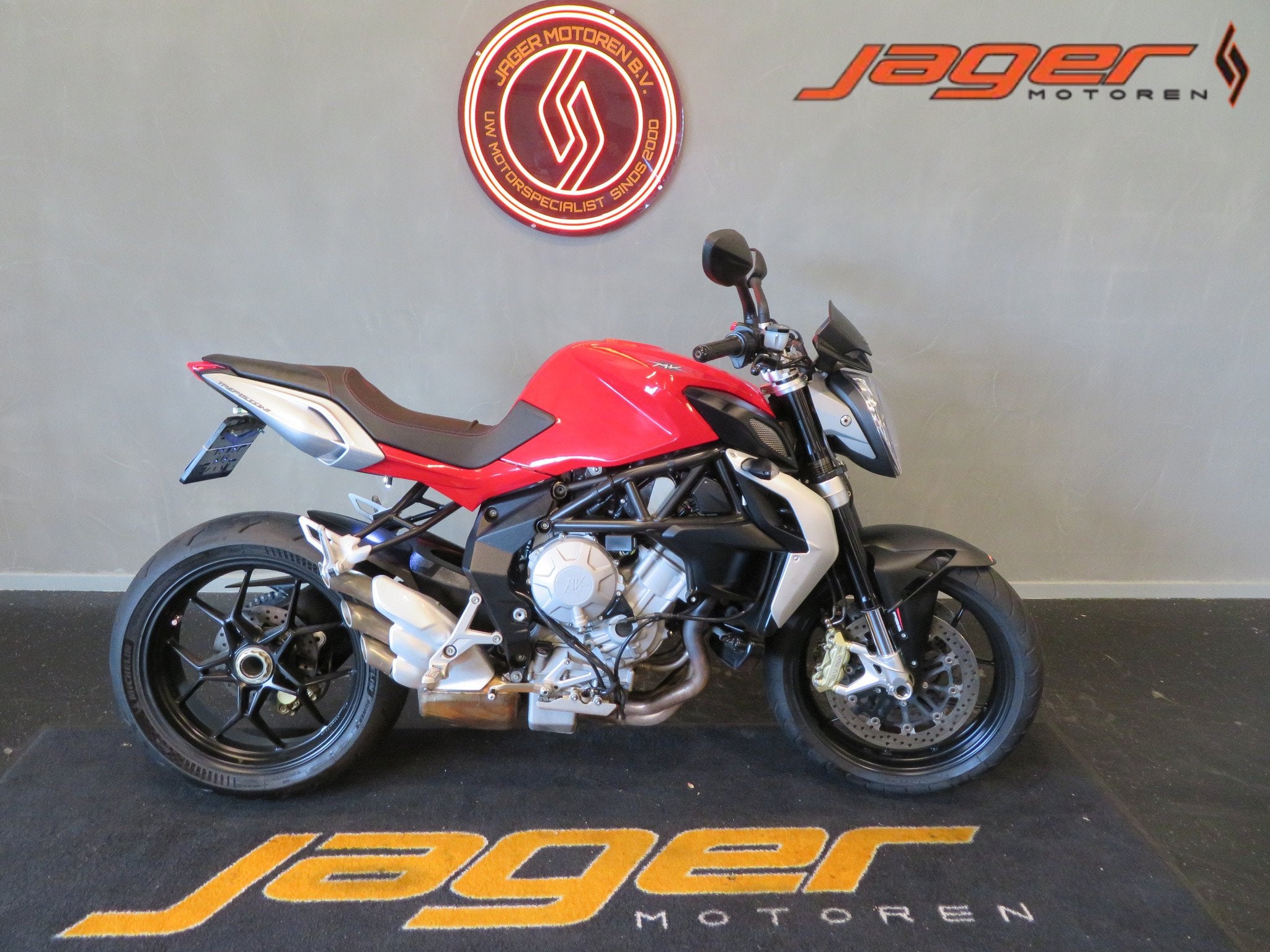 MV Agusta Brutale 675