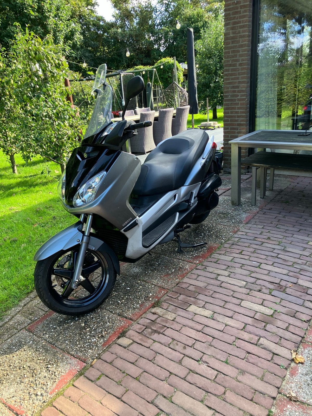 Yamaha XMAX 250