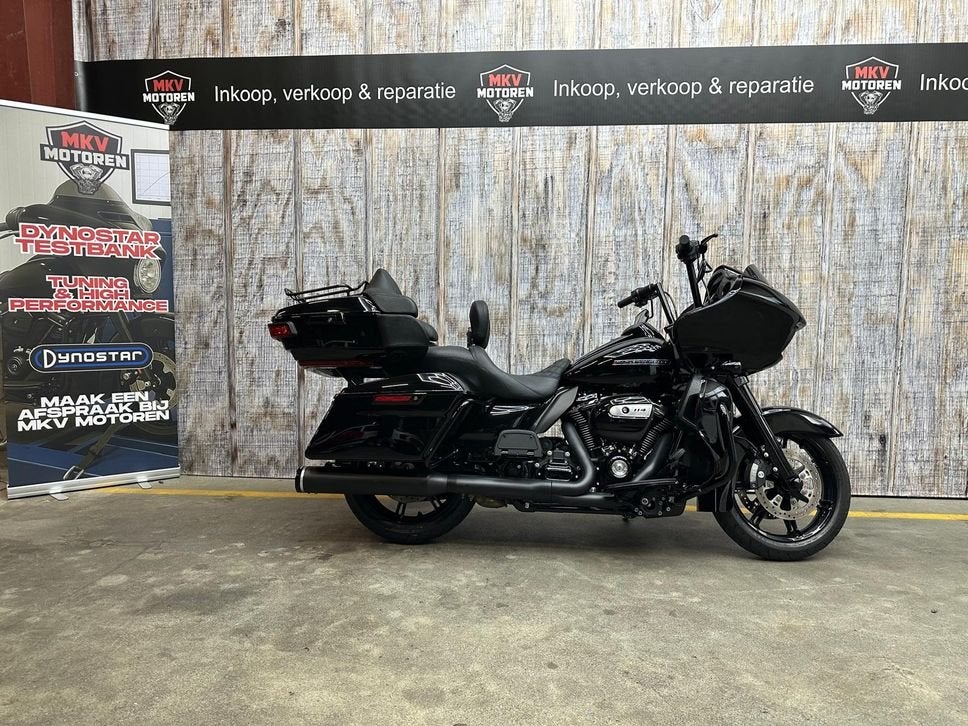 Harley-Davidson FLTRXST Road Glide ST