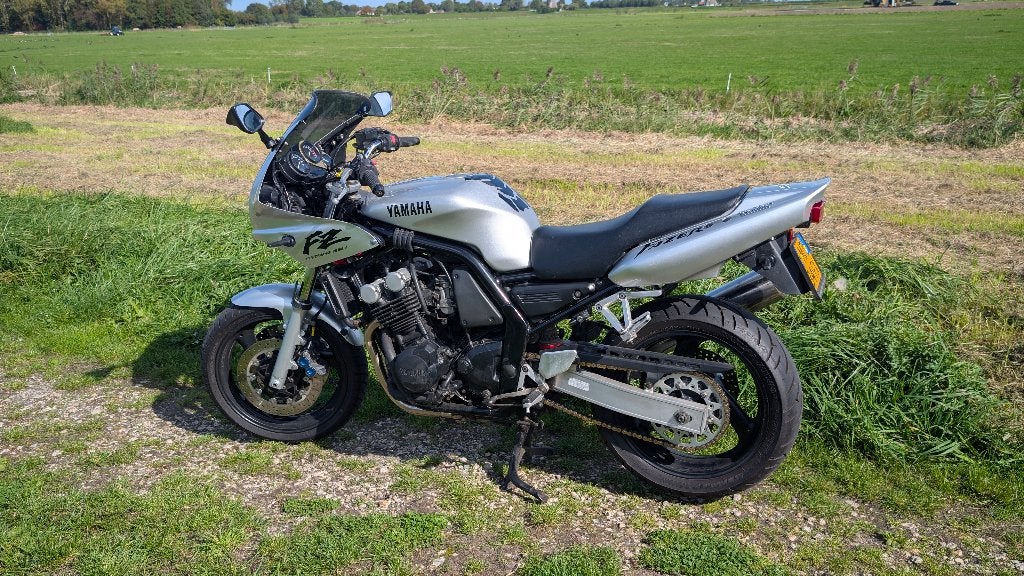Yamaha FZ 400 Fazer