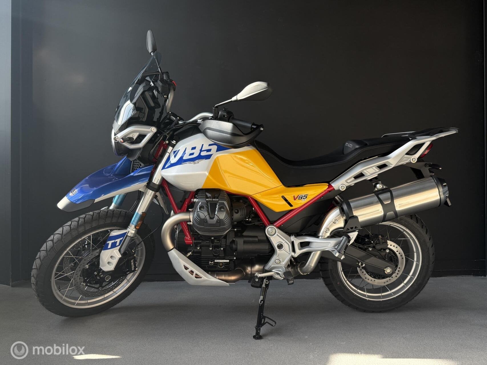 Moto Guzzi V85 TT Evocative