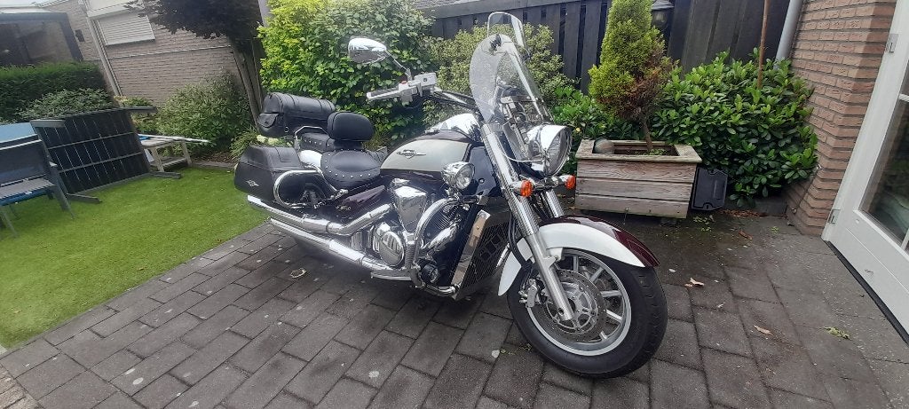 Suzuki Intruder C1800R