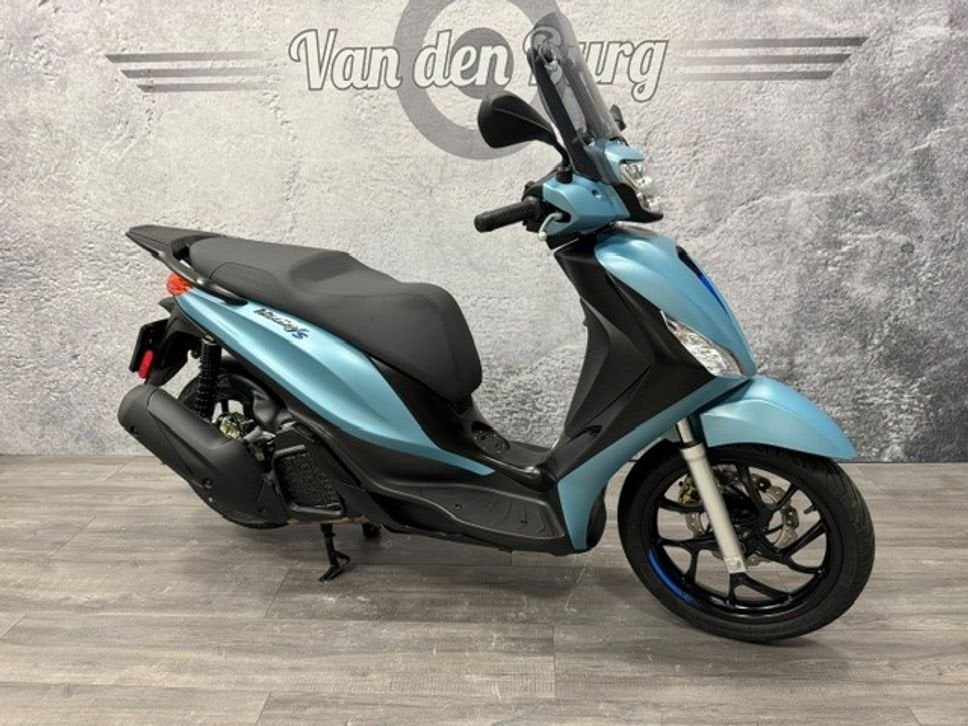 Piaggio Medley 200