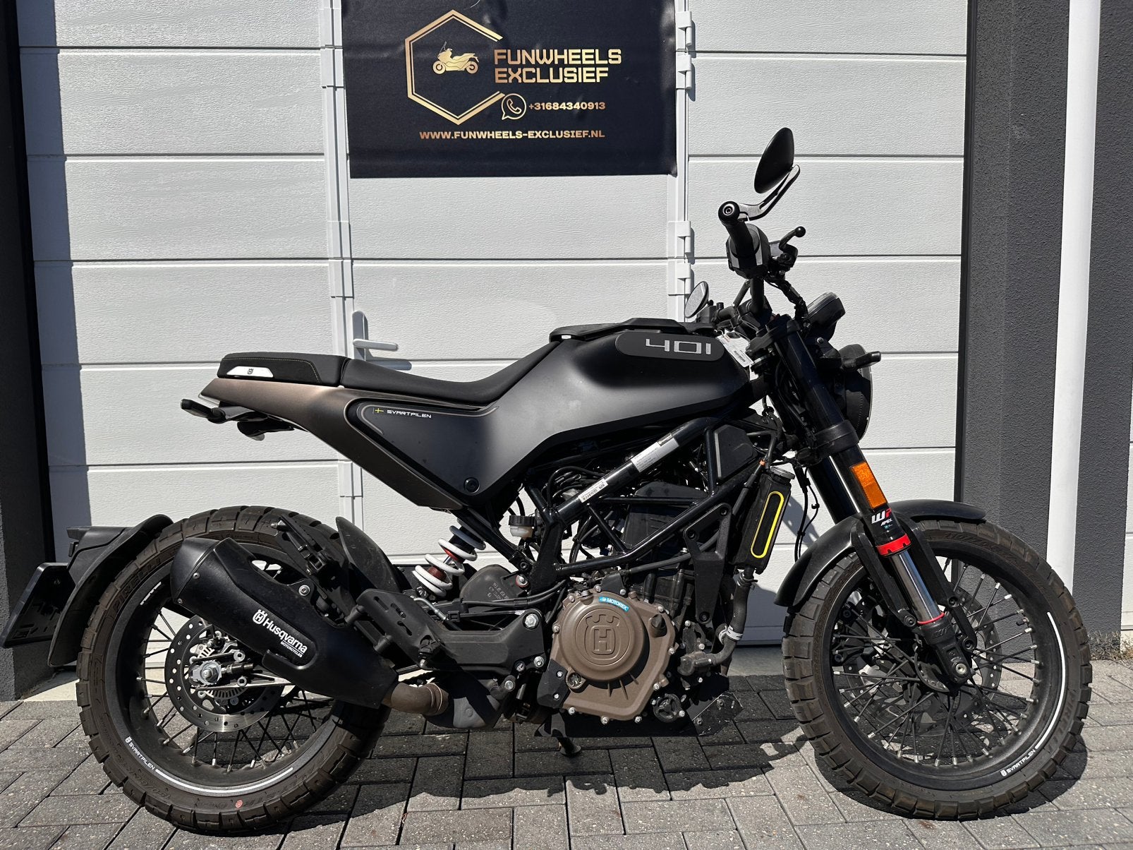 Husqvarna Svartpilen 401