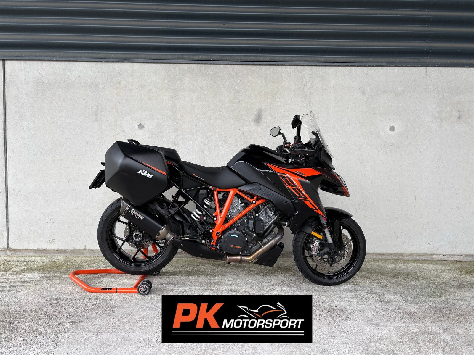 KTM 1290 Super Duke GT