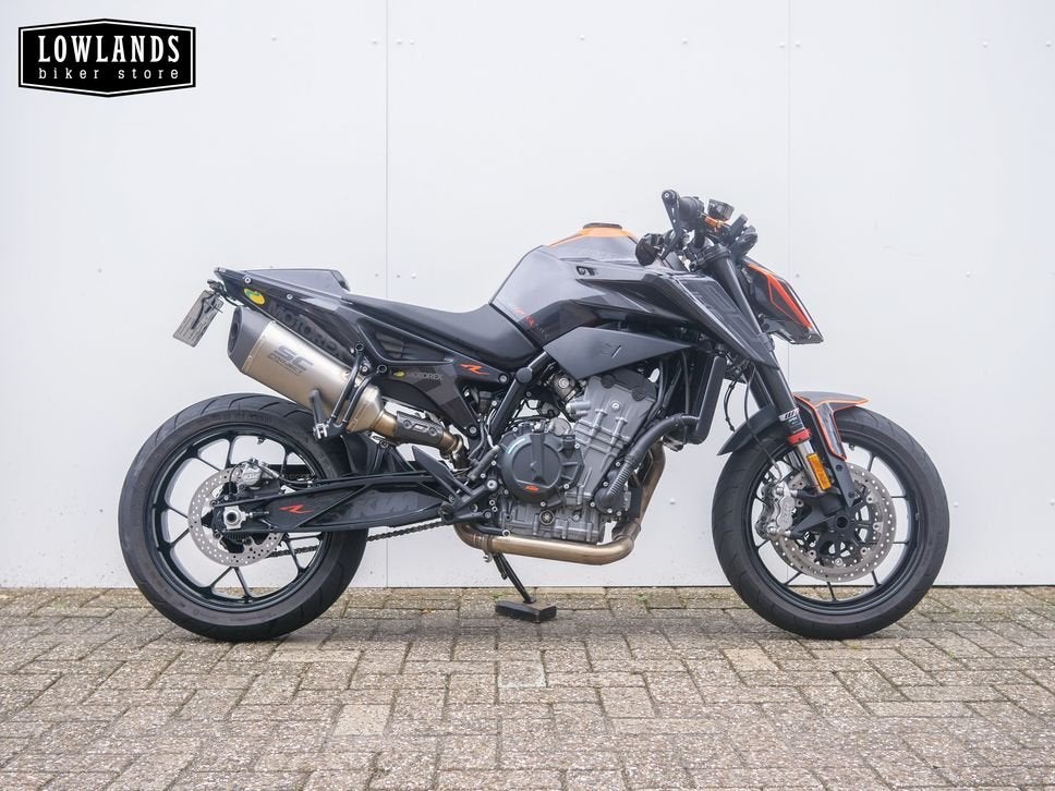 KTM 890 Duke