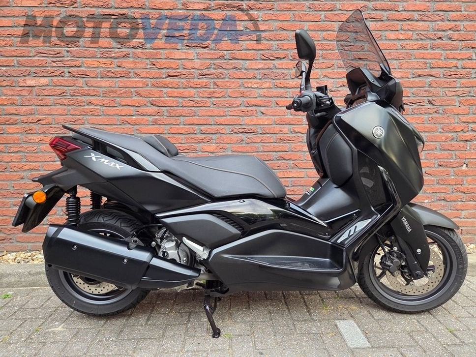 Yamaha XMAX 300