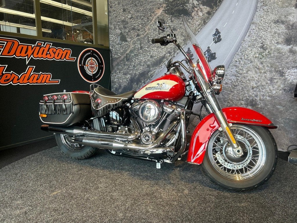Harley-Davidson FLI Softail Hydra-Glide Revival