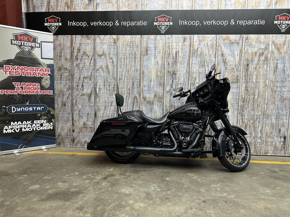 Harley-Davidson FLHX Street Glide