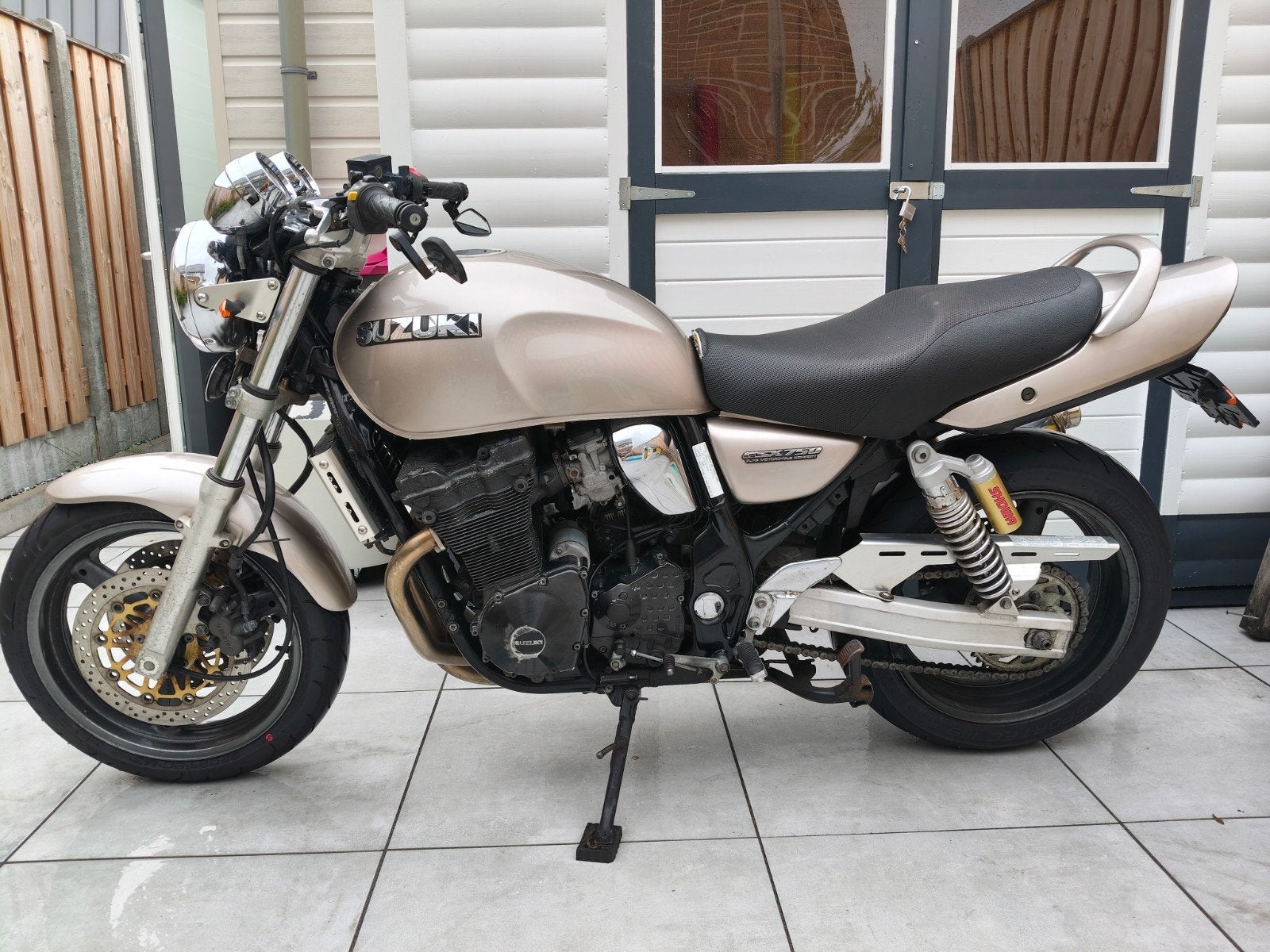 Suzuki GSX 750 Inazuma