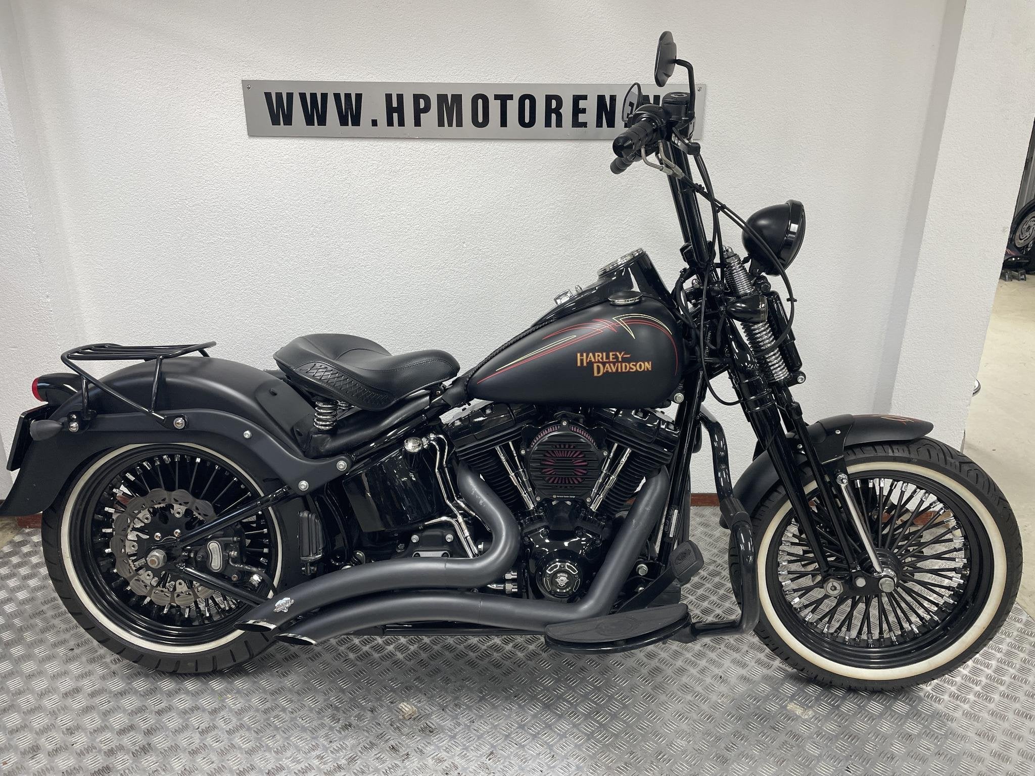 Harley-Davidson FLSTSB Softail Cross Bones