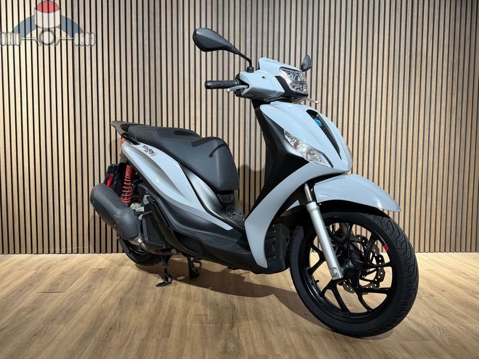 Piaggio Medley S 125