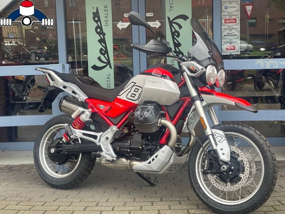 Moto Guzzi V85 TT Evocative