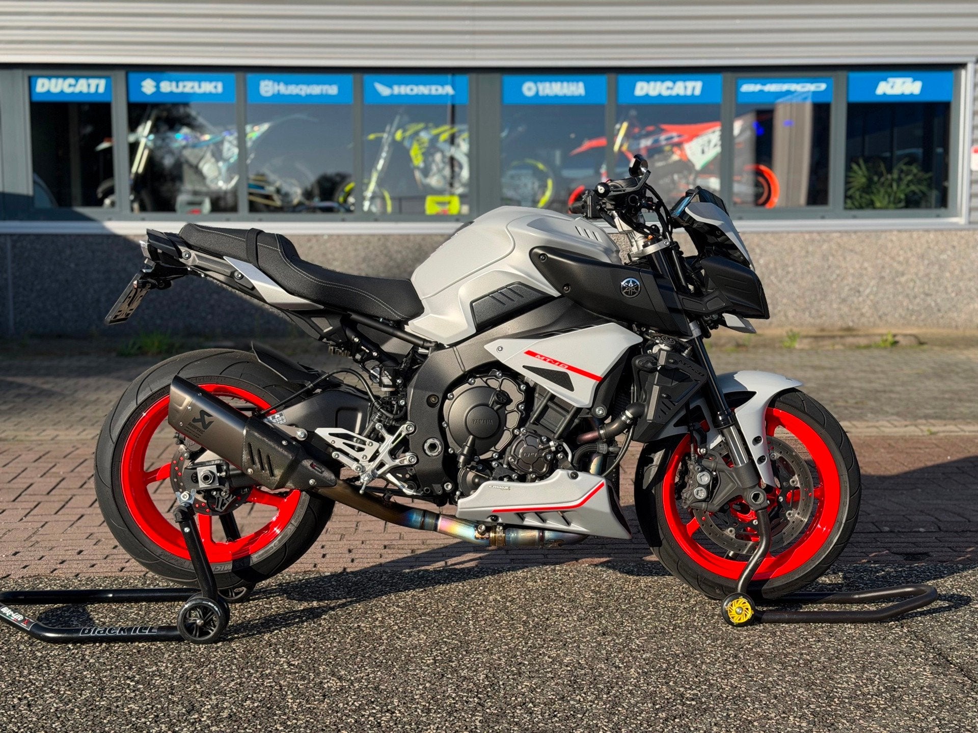 Yamaha MT-10