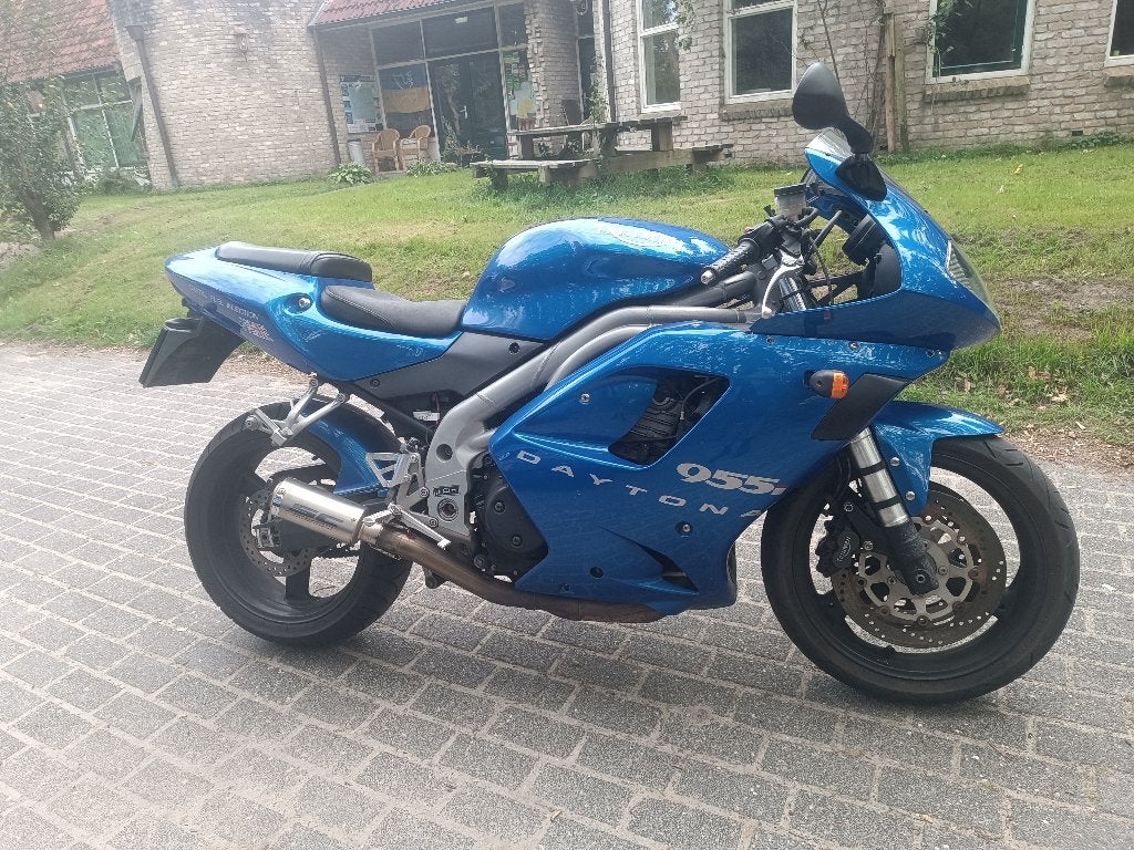 Triumph Daytona 955i