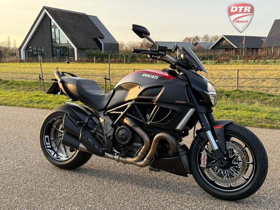 Ducati Diavel Strada