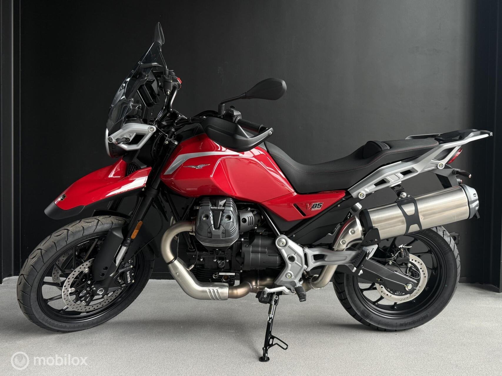 Moto Guzzi V85 TT Strada