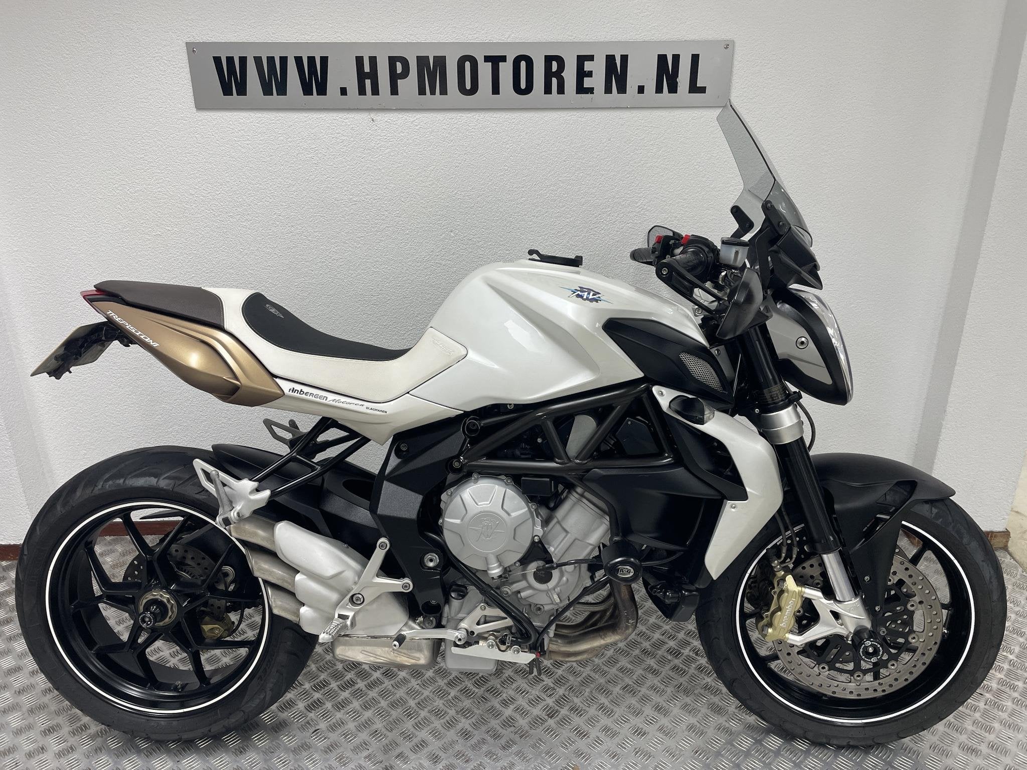 MV Agusta Brutale 675