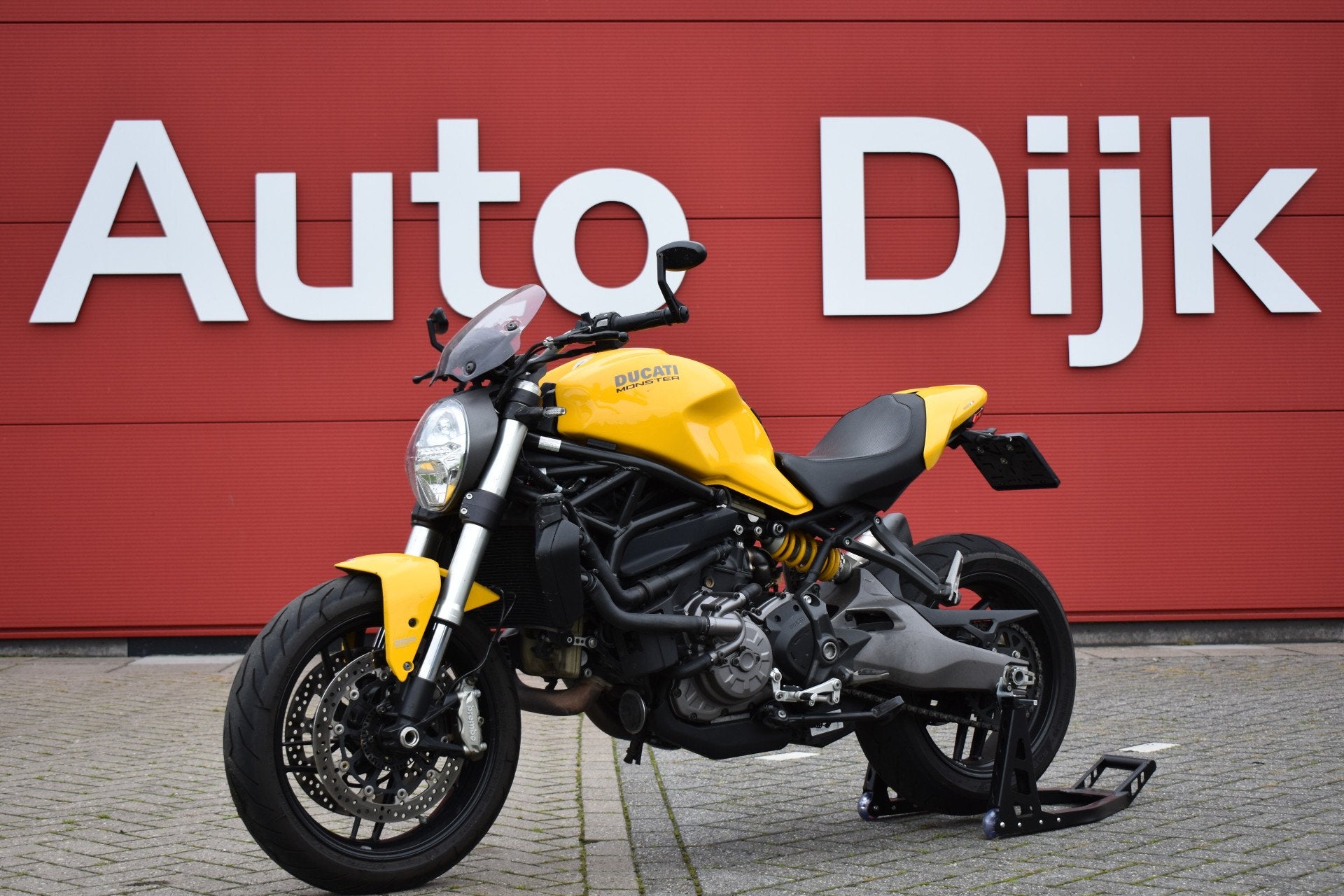 Ducati Monster 821