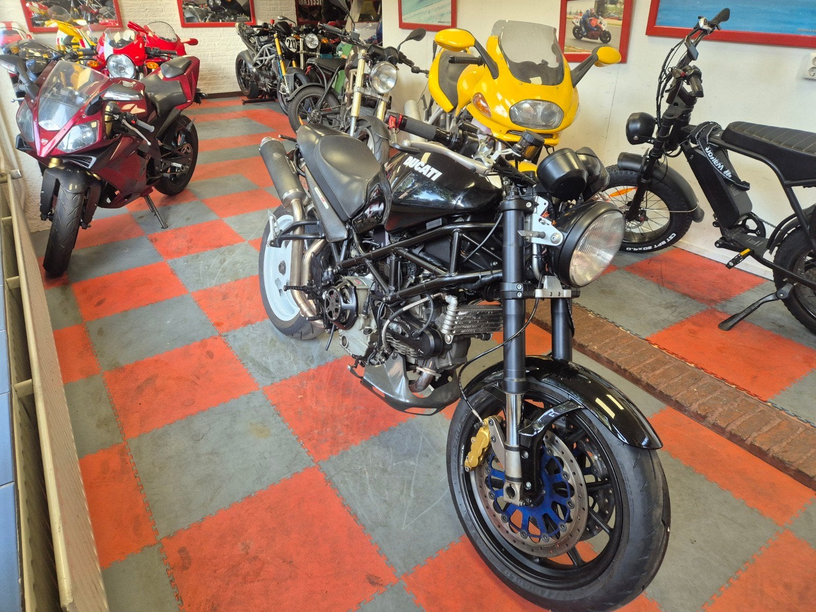 Ducati Monster S2R 1000