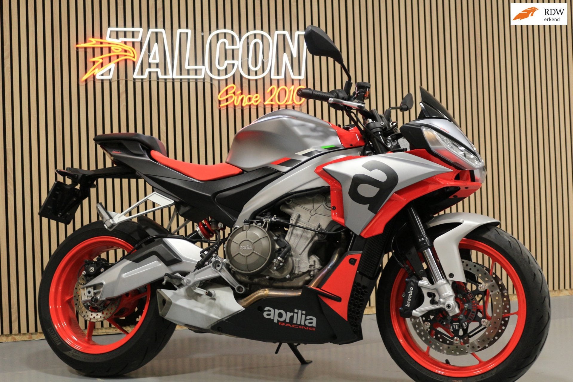 Aprilia Tuono 660