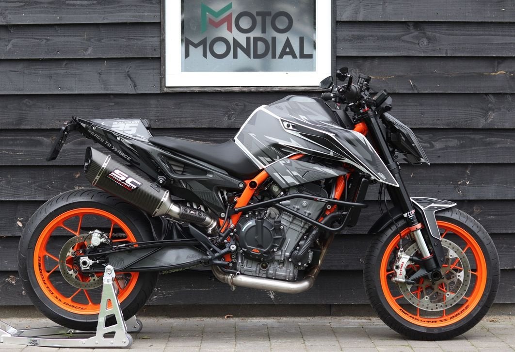KTM 890 Duke R