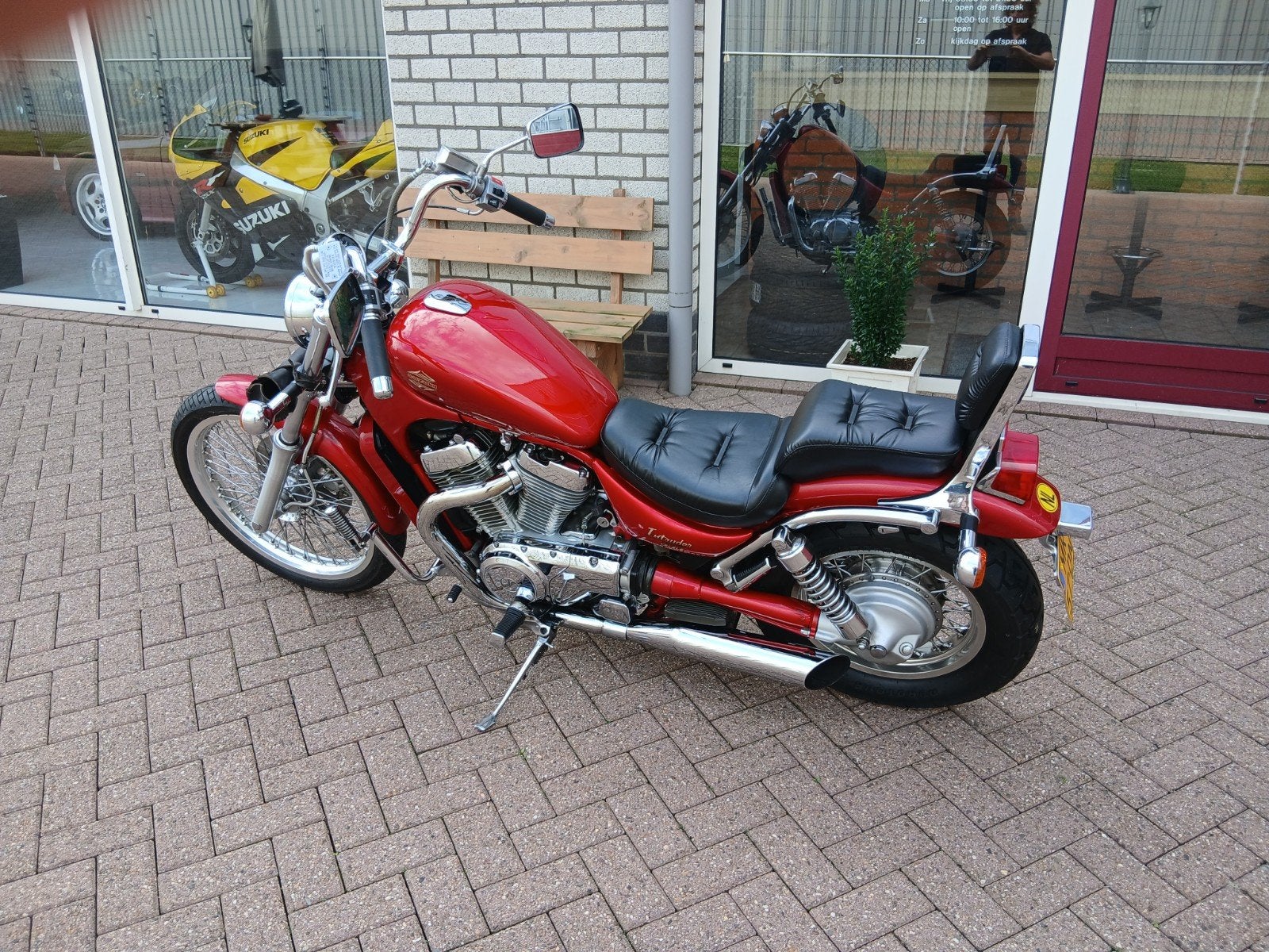 Suzuki Intruder 800