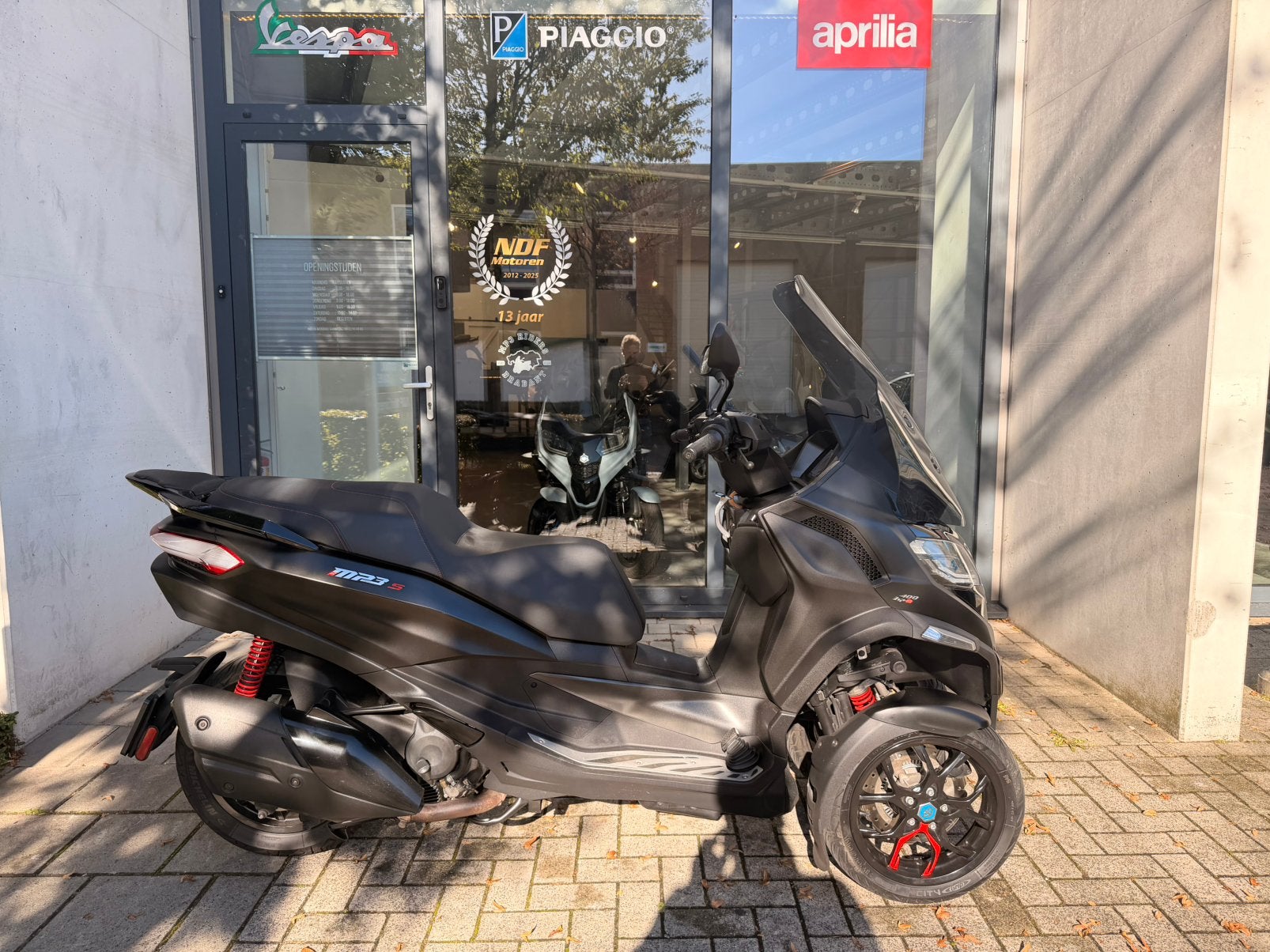 Piaggio MP3 400