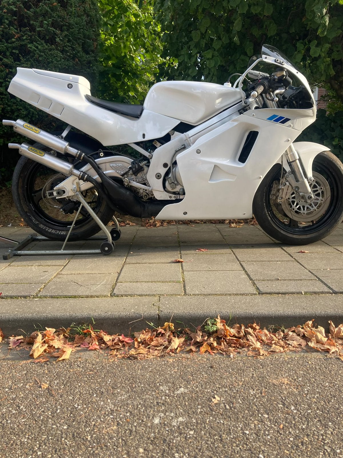 Suzuki RGV 250