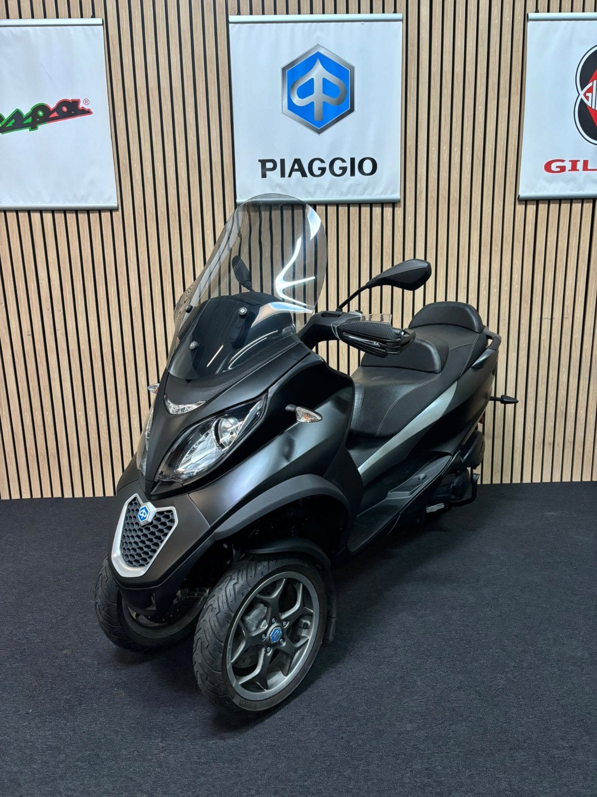 Piaggio MP3 300 LT