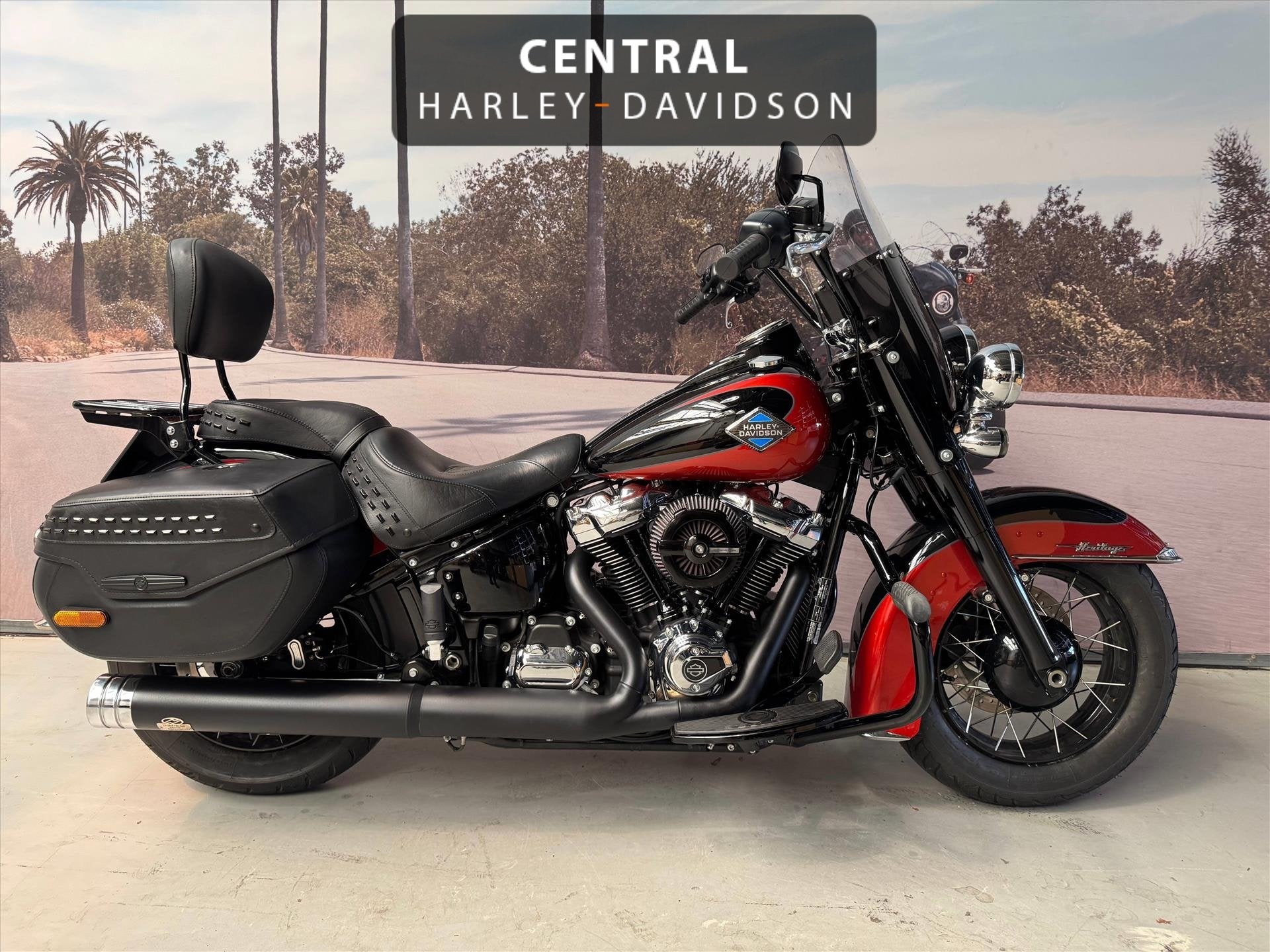 Harley-Davidson FLSTN Heritage Softail Nostalgia (Cow Glide)