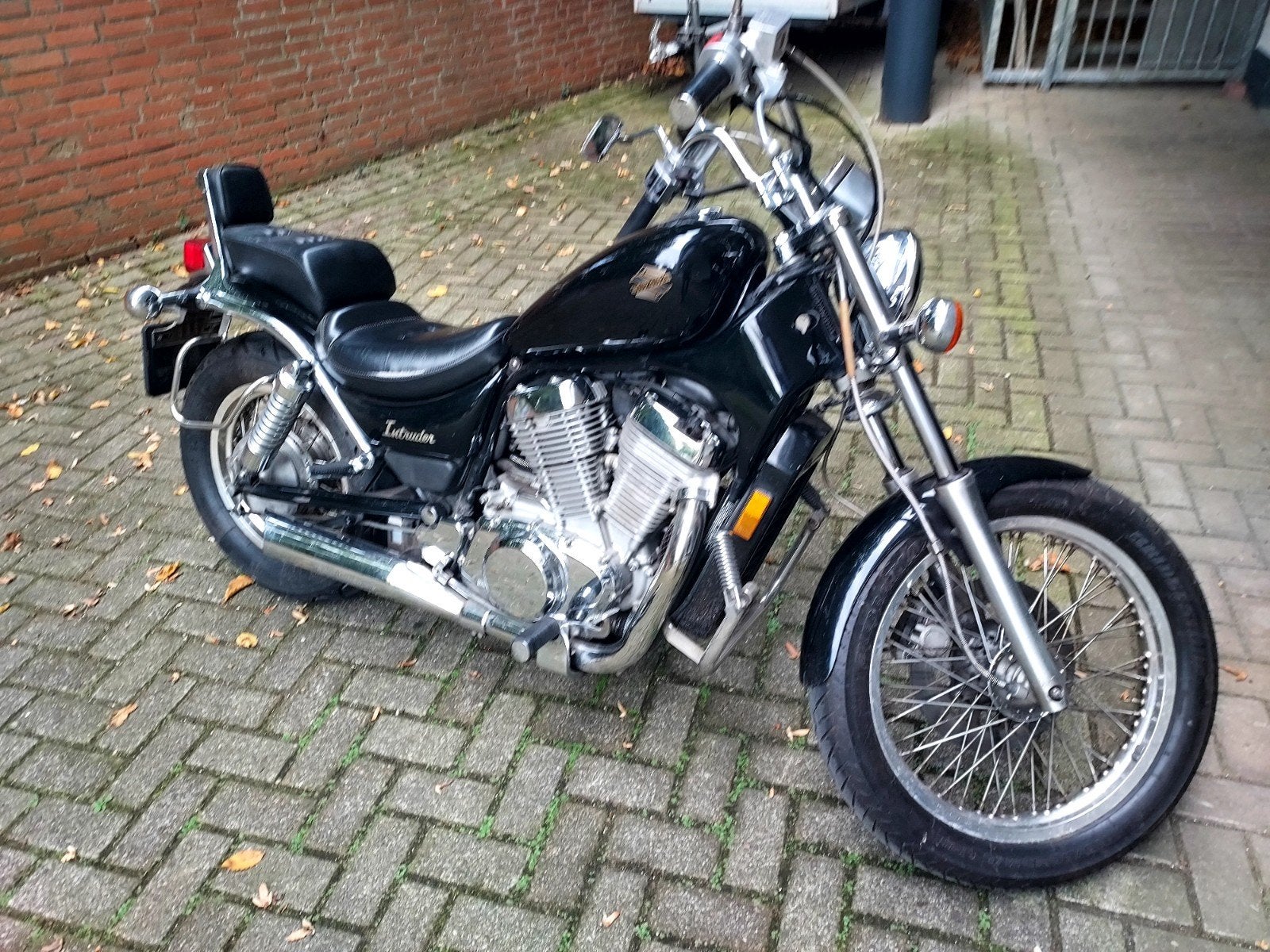 Suzuki VS 700GL Intruder