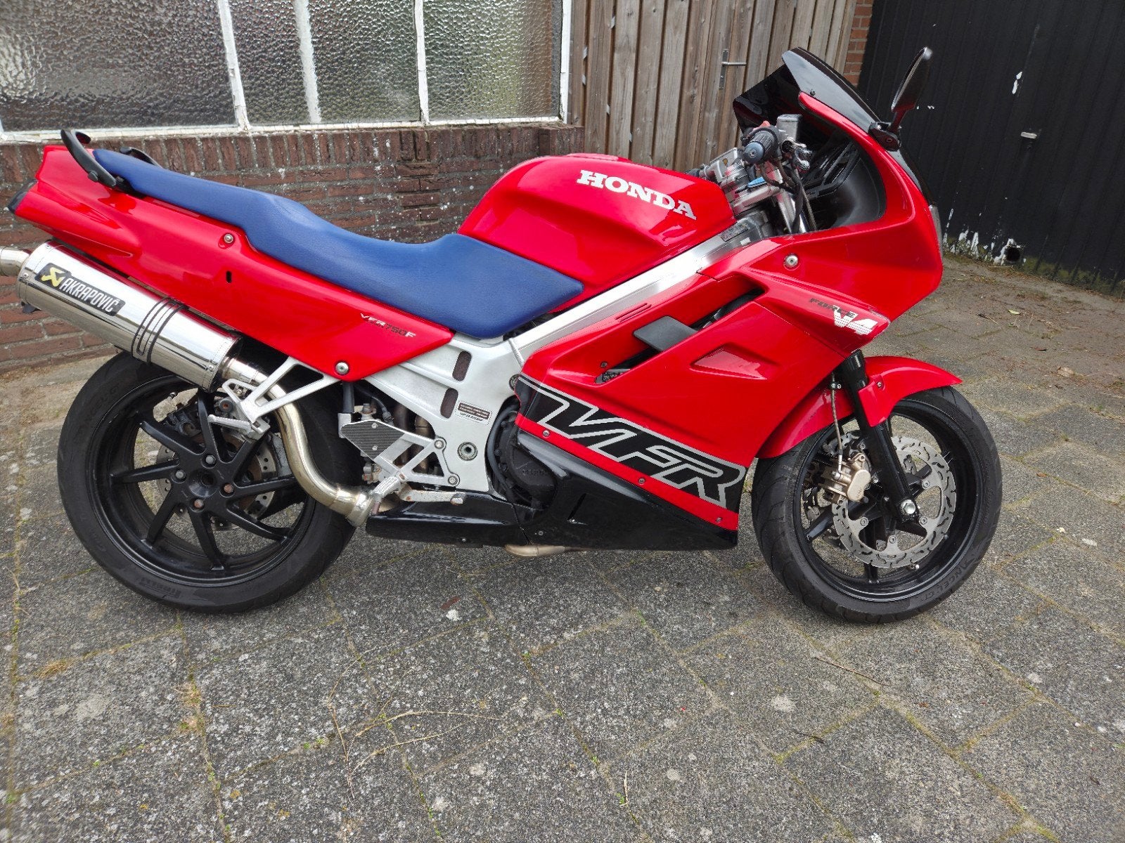 Honda VFR 750R